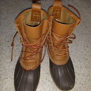 Bean boots